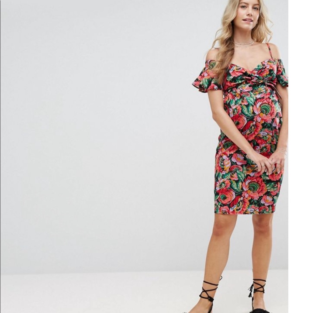 Maternity dress, size 4 in excellent condition